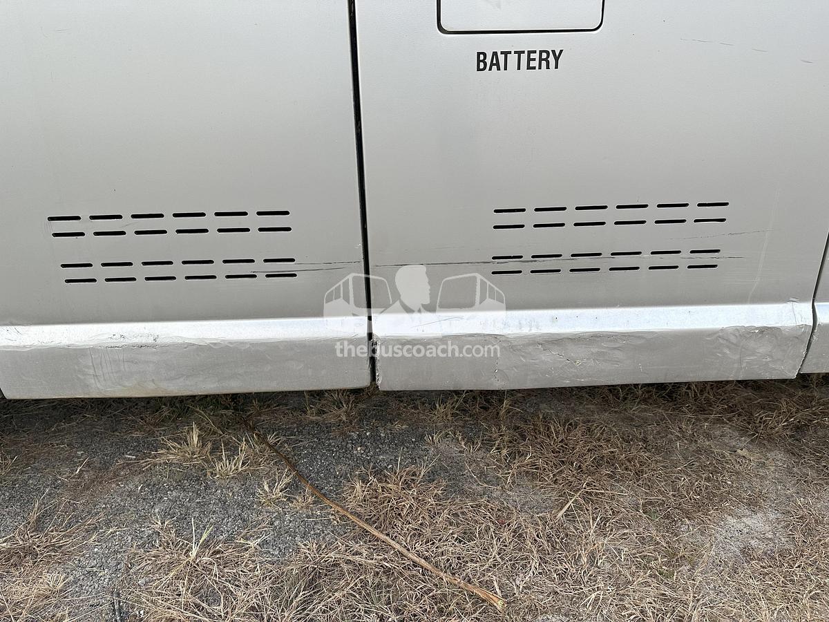 Used 2009 MCI J4500