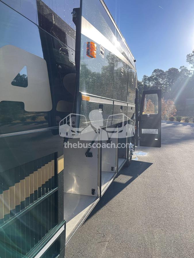 Used 2017 PREVOST H3-45