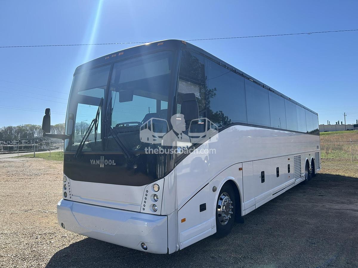 Used 2016 VAN HOOL CX45