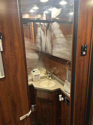 Used 2005 PREVOST XL2 Entertainer