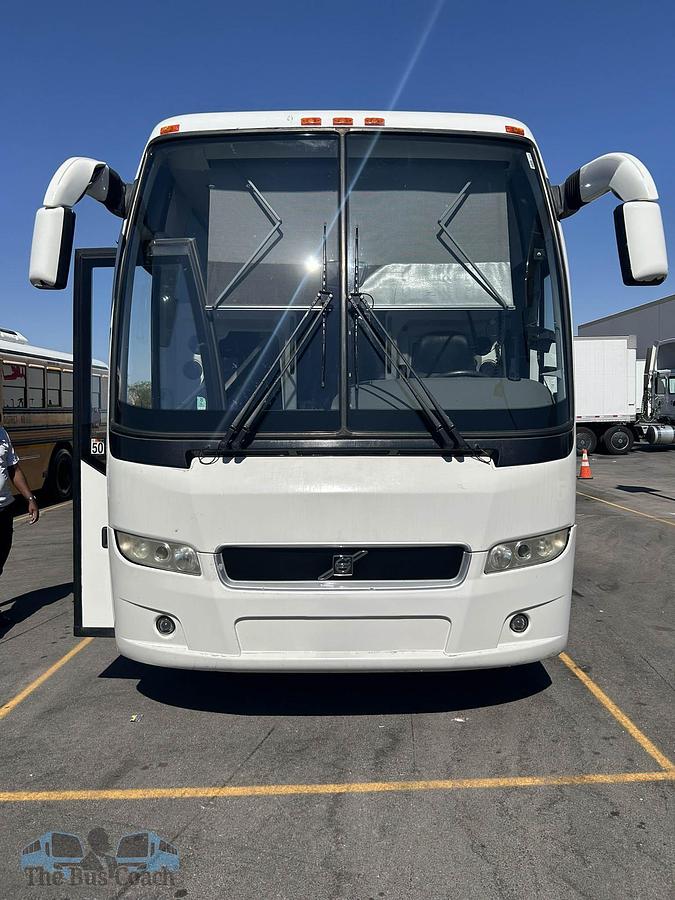 Used 2016 VOLVO 9700