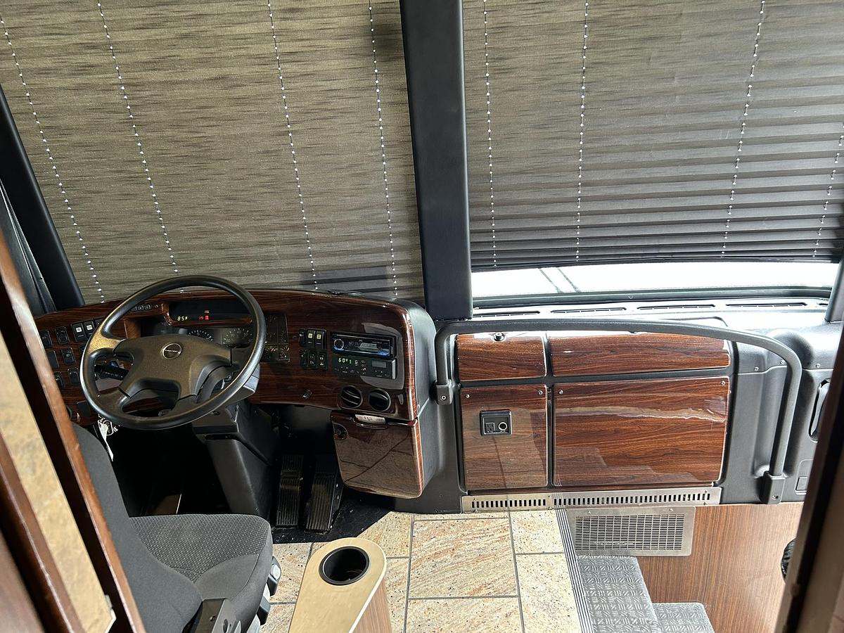 Used 2008 PREVOST XLII