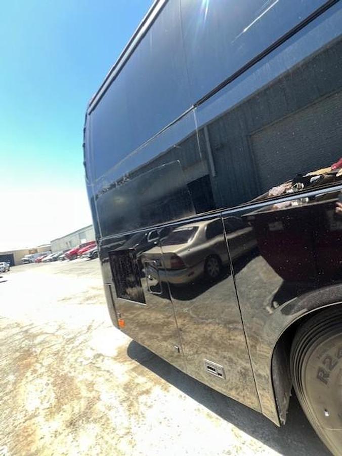 Used 2018 VOLVO 9700 ADA