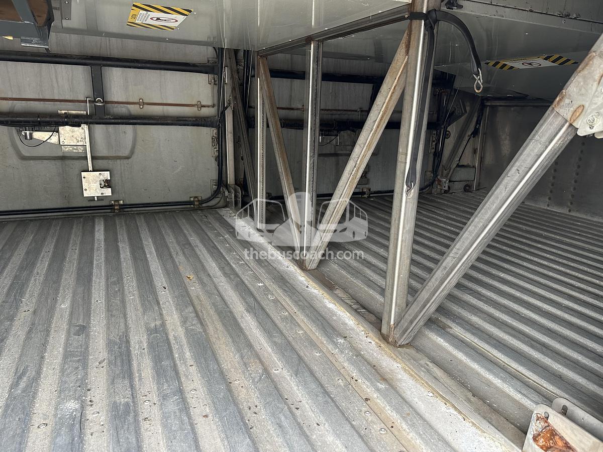 Used 2009 MCI J4500