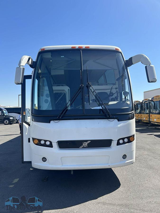 Used 2016 VOLVO 9700