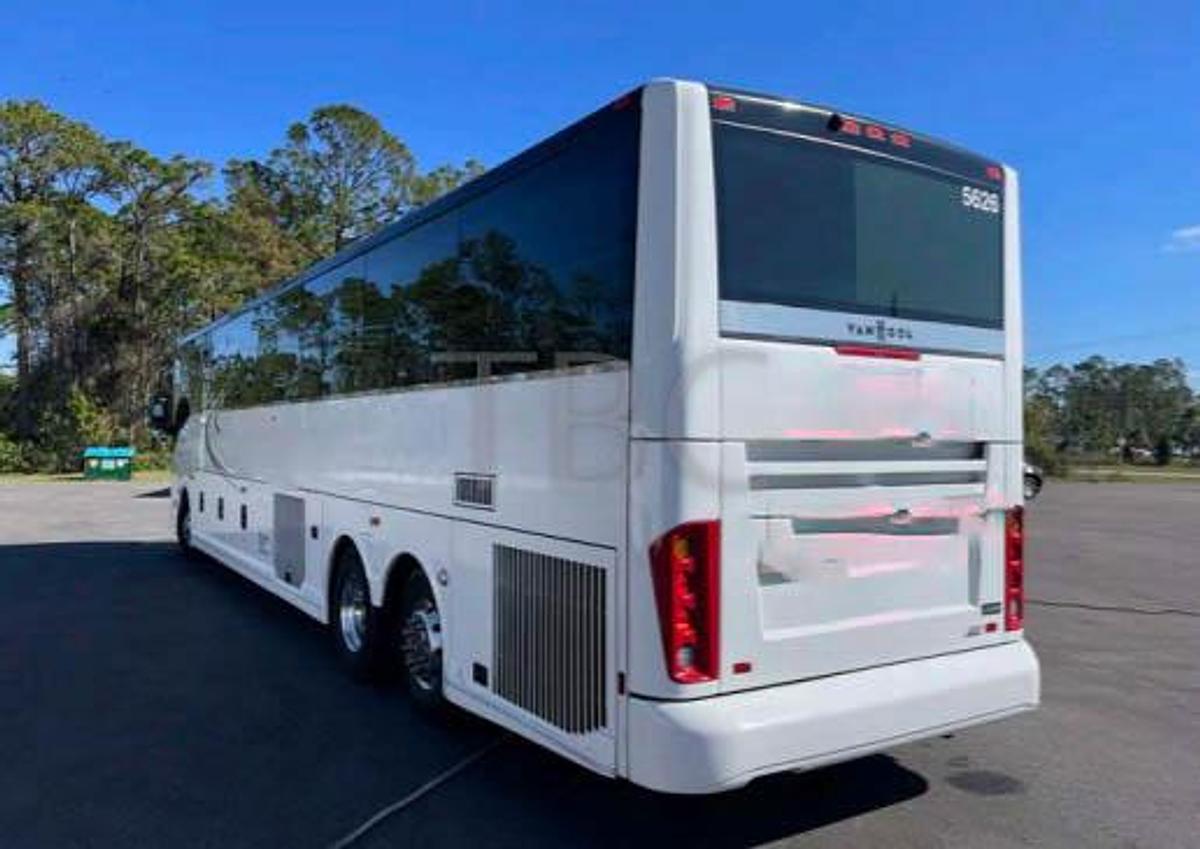 Used 2023 VAN HOOL CX45