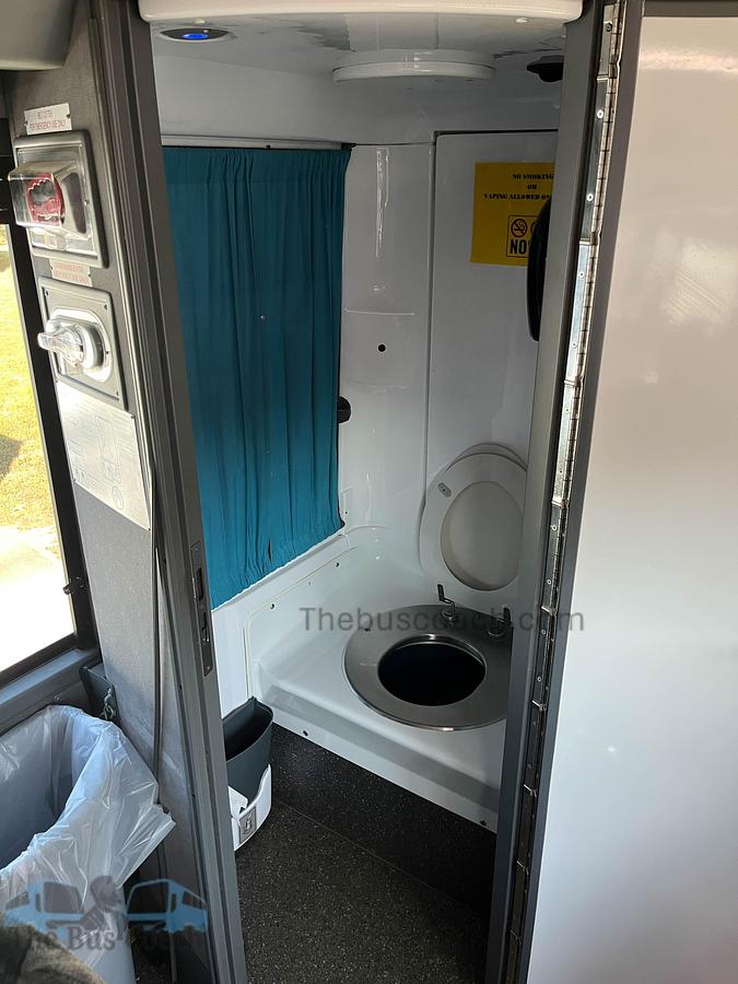 Used 2018 VAN HOOL CX45 ADA