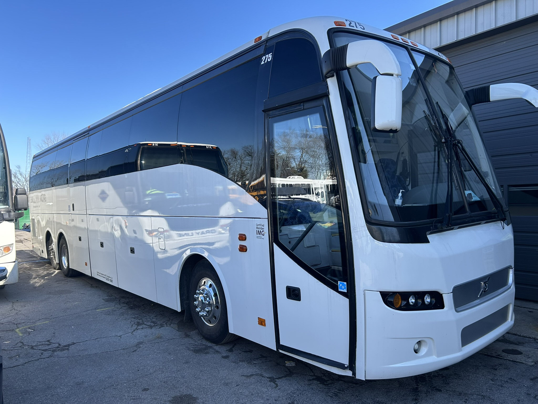 Used 2014 VOLVO 9700 ADA