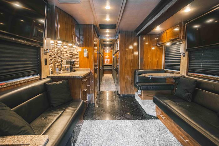 Used 2008 PREVOST XL2 Entertainer