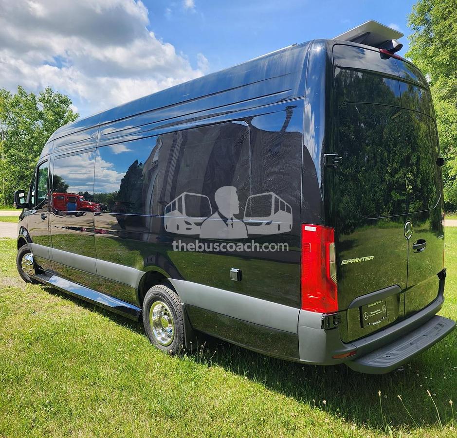 2026 Mercedes Benz 3500 Ext Family