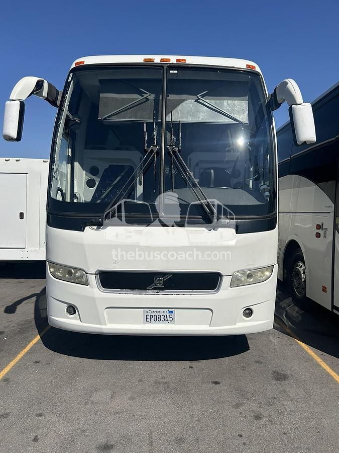 Used 2016 VOLVO 9700
