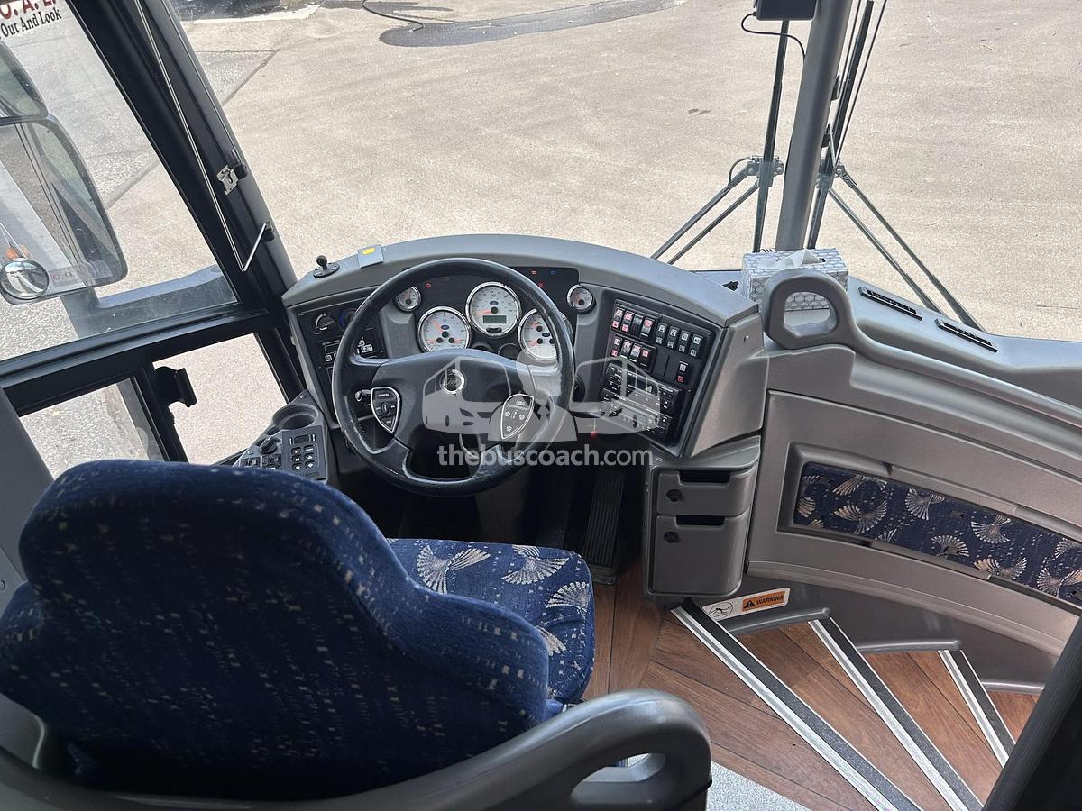 Used 2016 MCI J4500