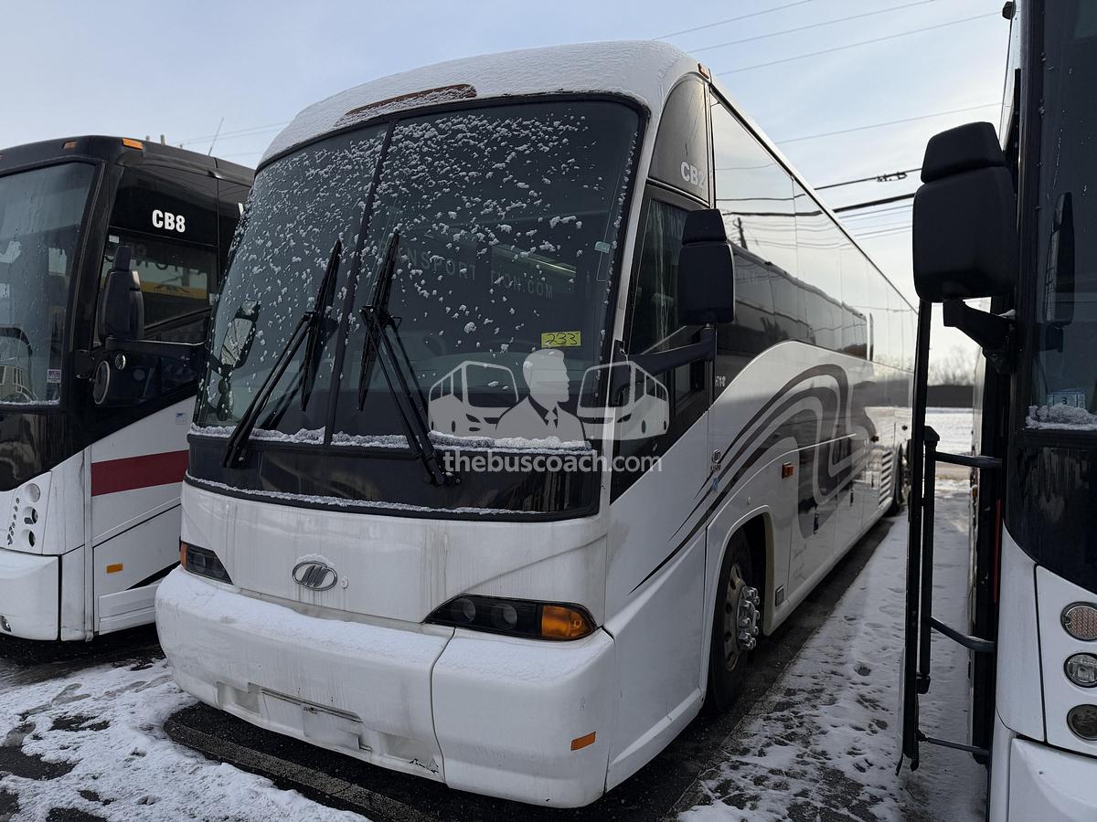Used 2006 MCI J4500