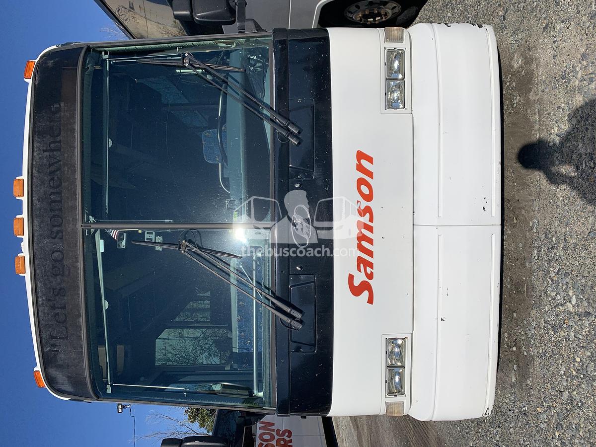 Used 2003 MCI D4500