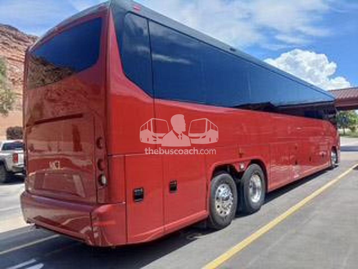 Used 2021 MCI J4500