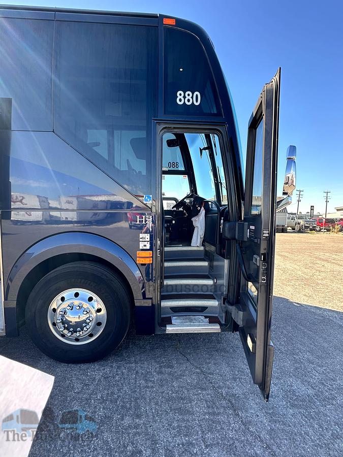 Used 2019 PREVOST H3-45