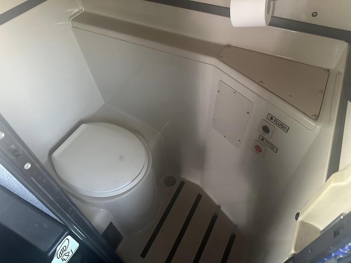 Used 2010 PREVOST H3-41