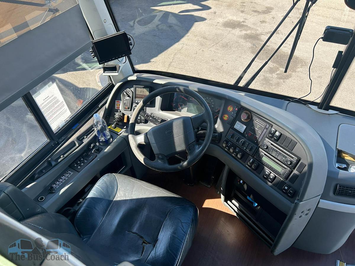 Used 2016 VOLVO 9700