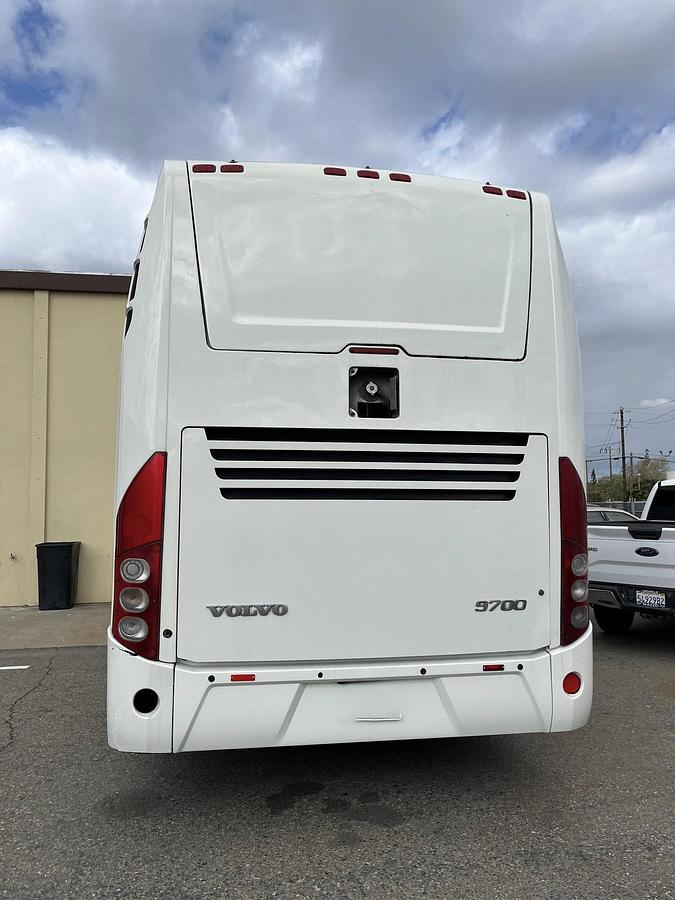 Used 2018 VOLVO 9700 ADA