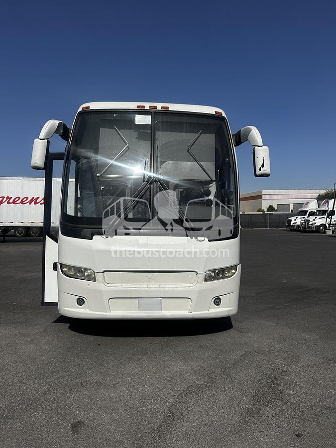 Used 2015 VOLVO 9700