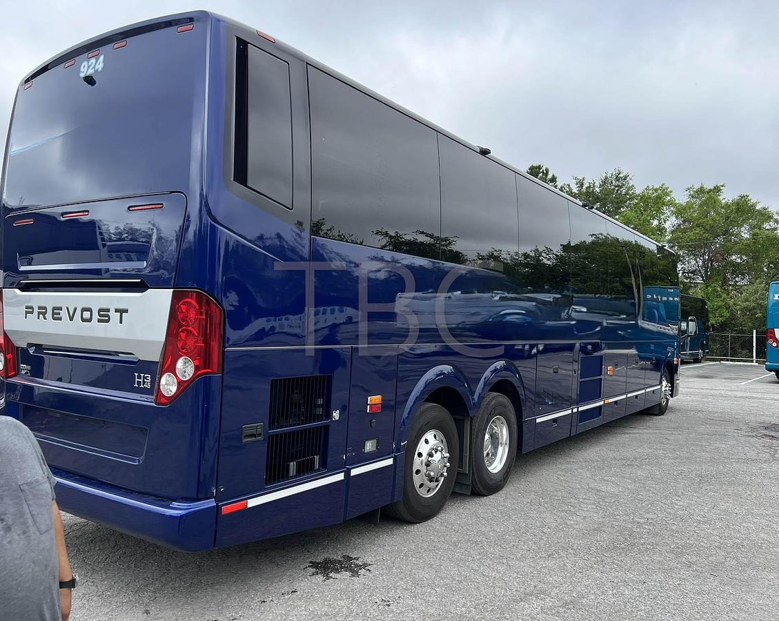 Used 2024 PREVOST H3-45