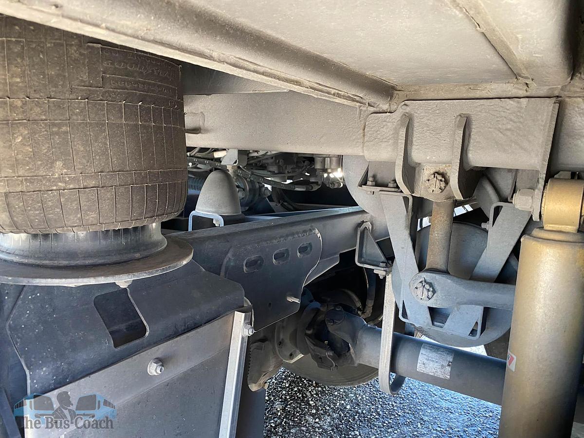 Used 2015 MCI J4500