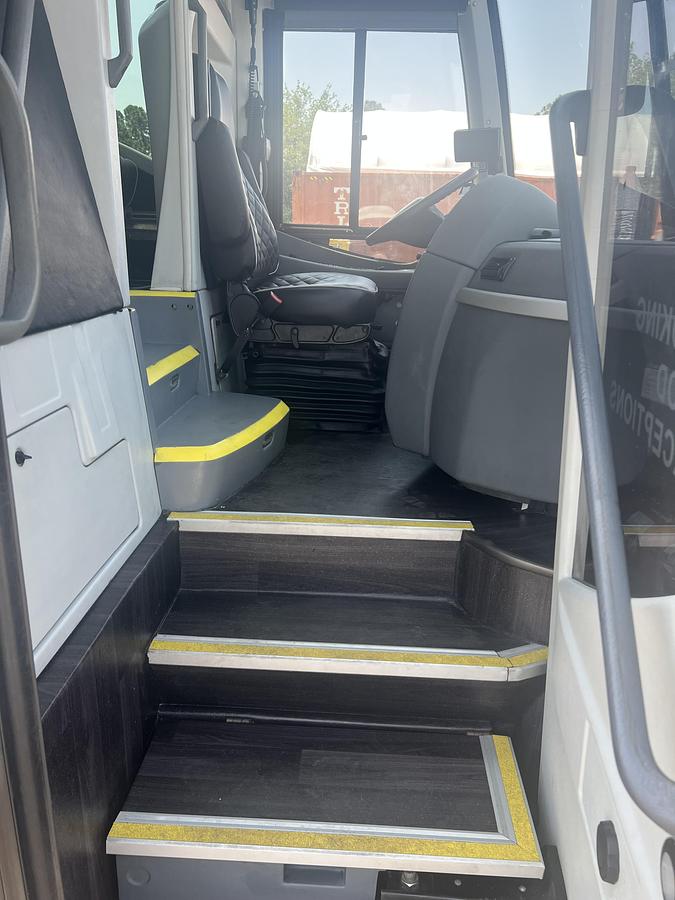 Used 2017 VOLVO 9700