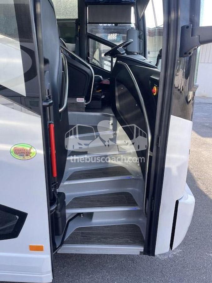 Used 2025 VAN HOOL CX45 ADA