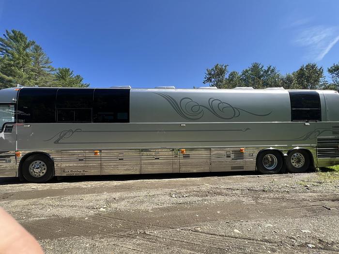 Used 2005 PREVOST XL2 Entertainer