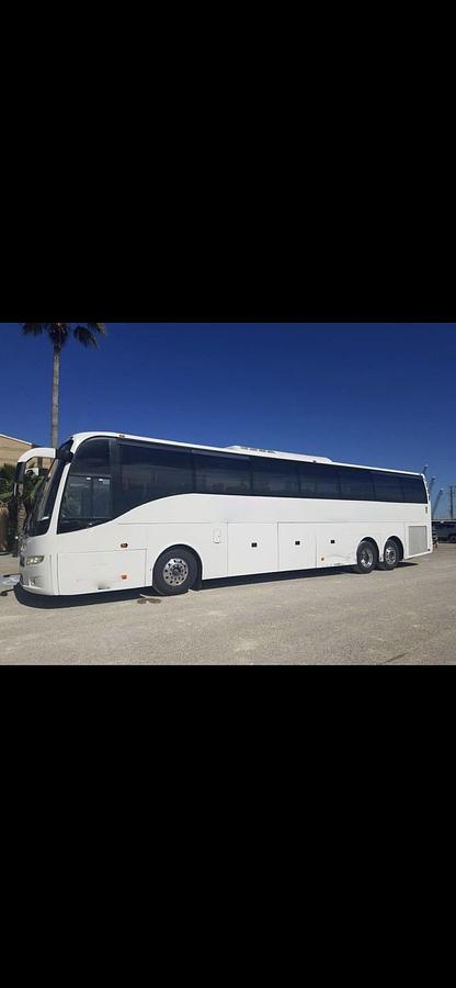 Used VOLVO 9700