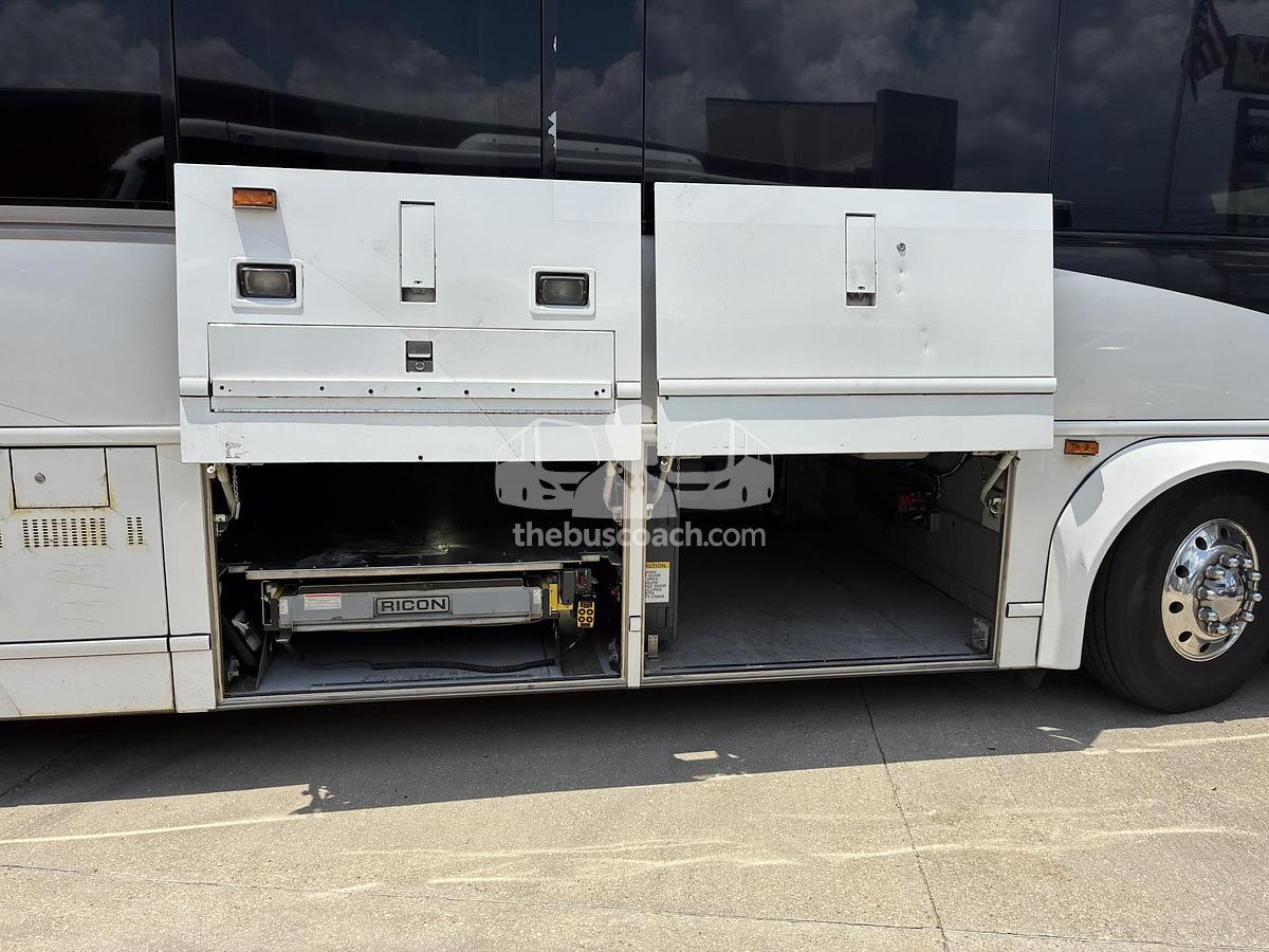 Used 2020 MCI D4505