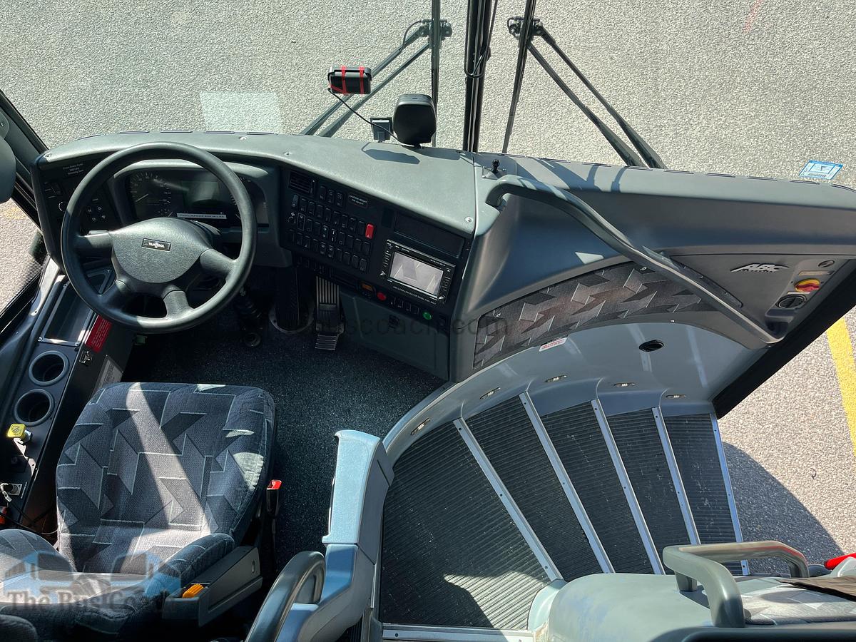 Used 2018 VAN HOOL CX45 ADA