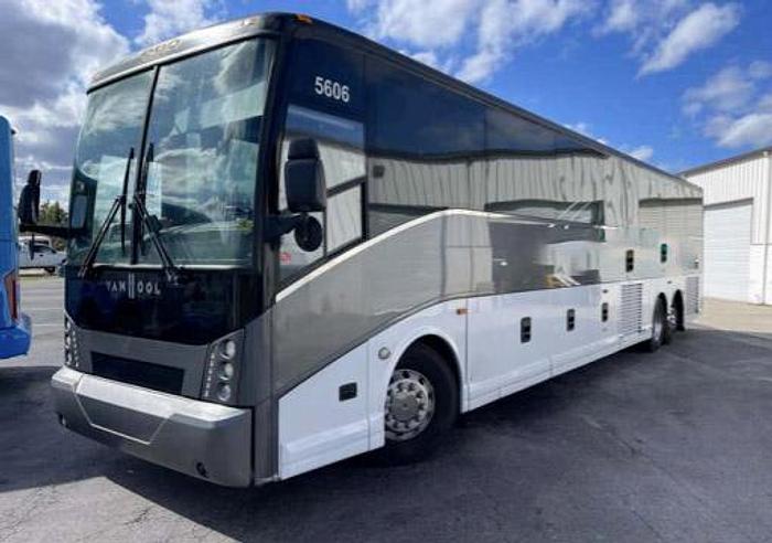 Used 2017 VAN HOOL CX45
