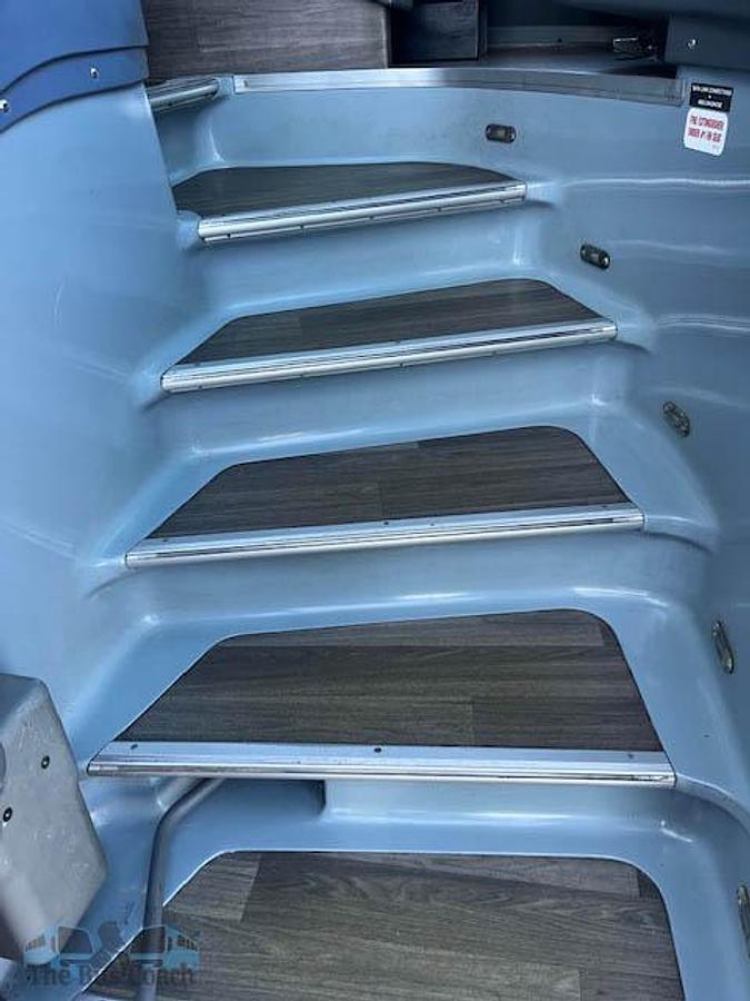 Used 2017 VAN HOOL CX45