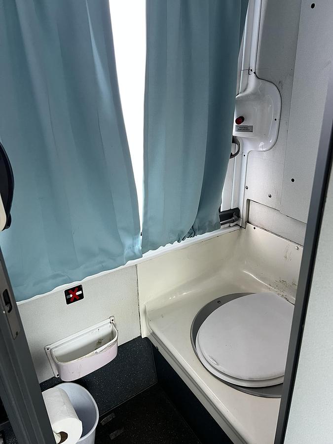 Used 2006 VAN HOOL C2045