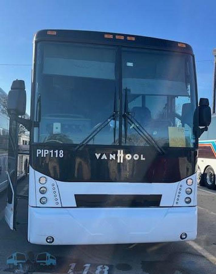 Used 2017 VAN HOOL CX45