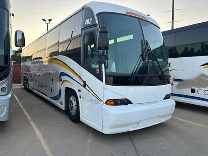 Used 2003 MCI J4500
