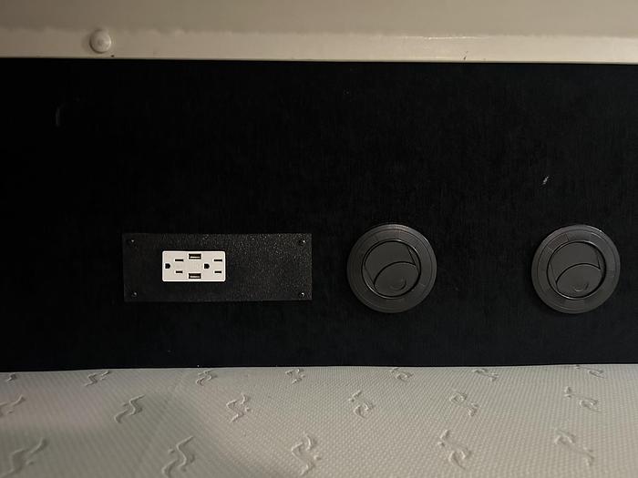 Used 2005 PREVOST XL2 Entertainer