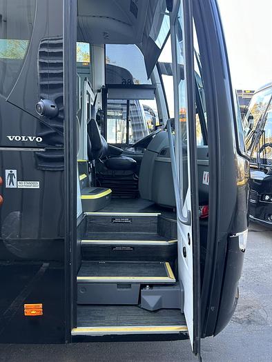 Used 2018 VOLVO 9700