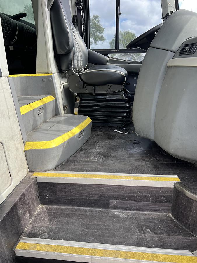 Used 2017 VOLVO 9700