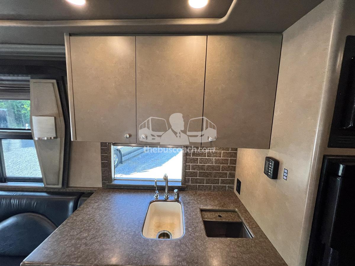 Used 2006 PREVOST XLII Entertainer Willie