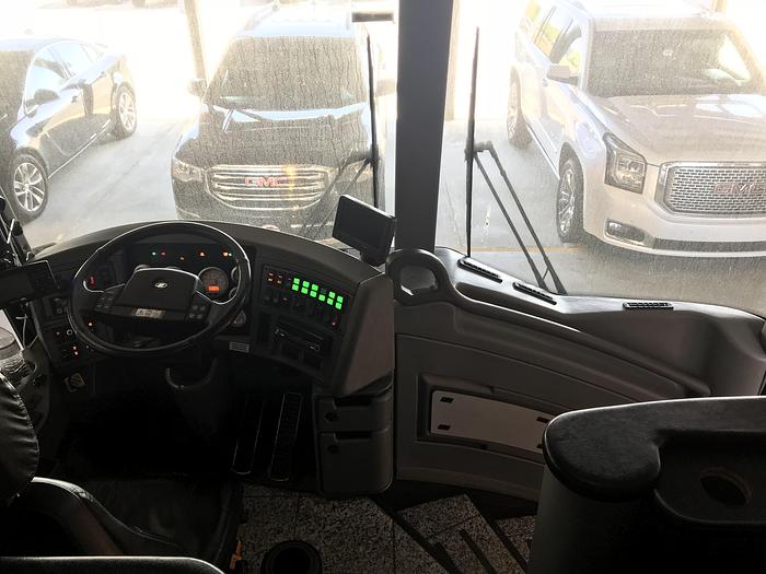 Used 2006 MCI E4500 Conv