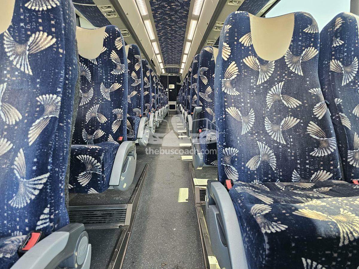 Used 2013 MCI J4500