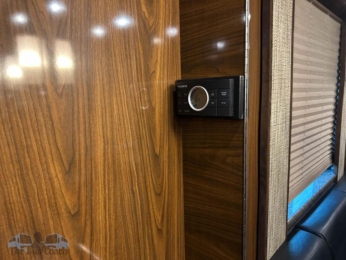 Used 2008 PREVOST XLII