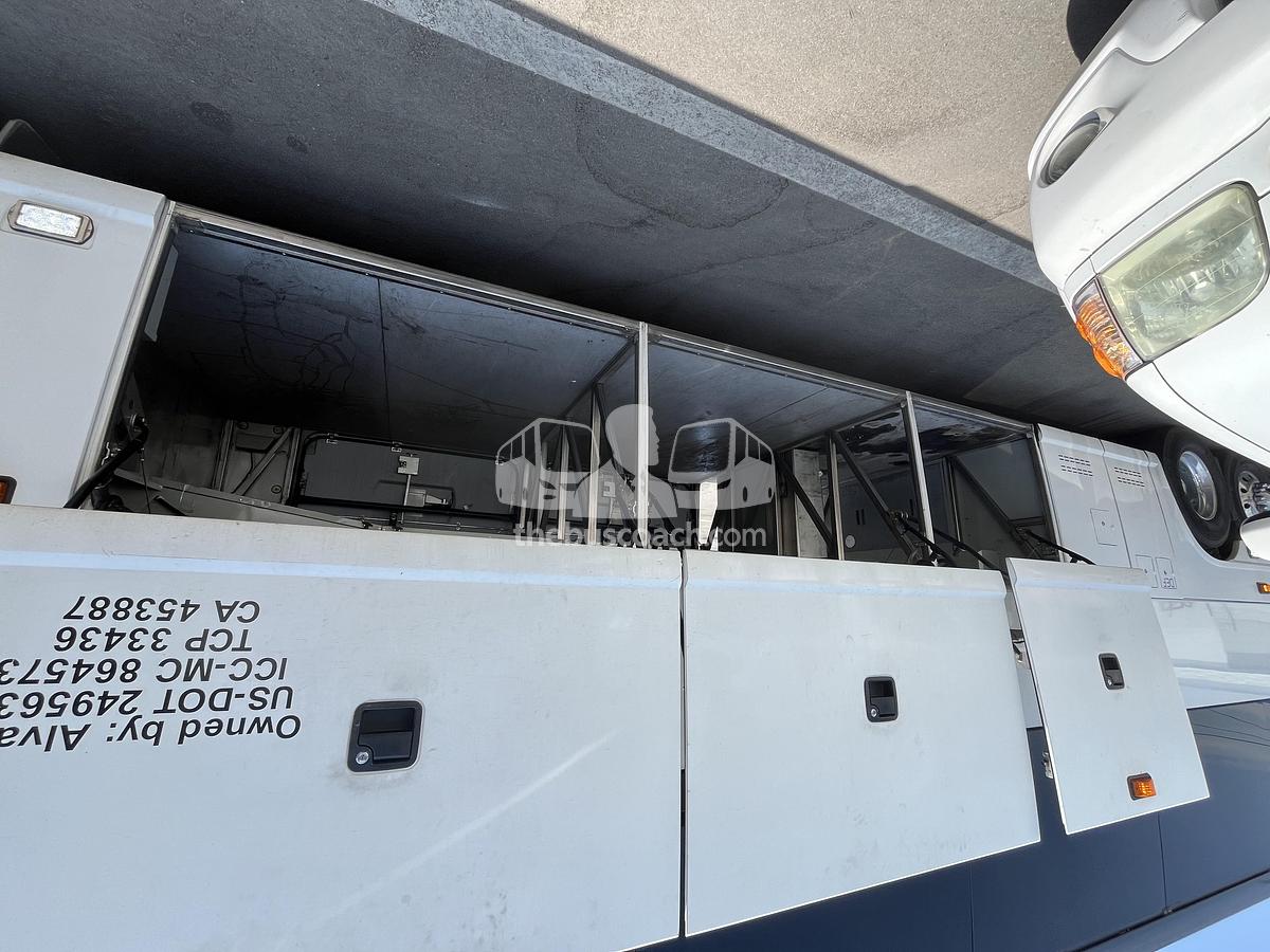 Used 2019 MCI J4500 ADA