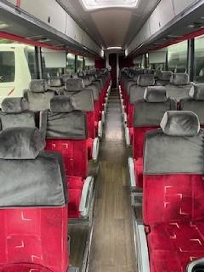 Used 2019 MCI J4500 ADA