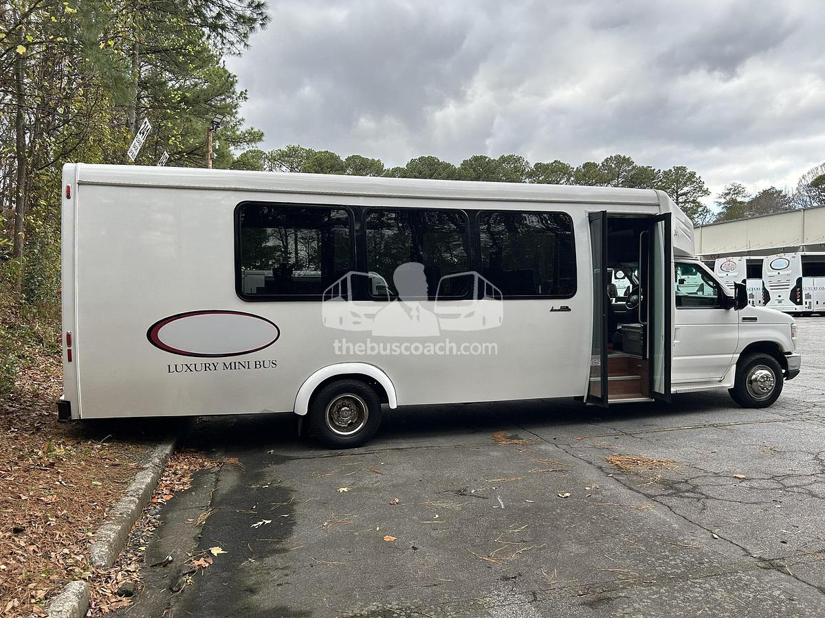 Used 2016 GOSHEN GC II