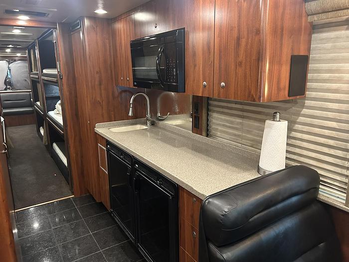 Used 2005 PREVOST XL2 Entertainer