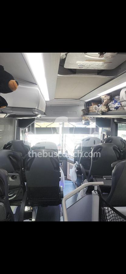 Used 2020 MCI J4500
