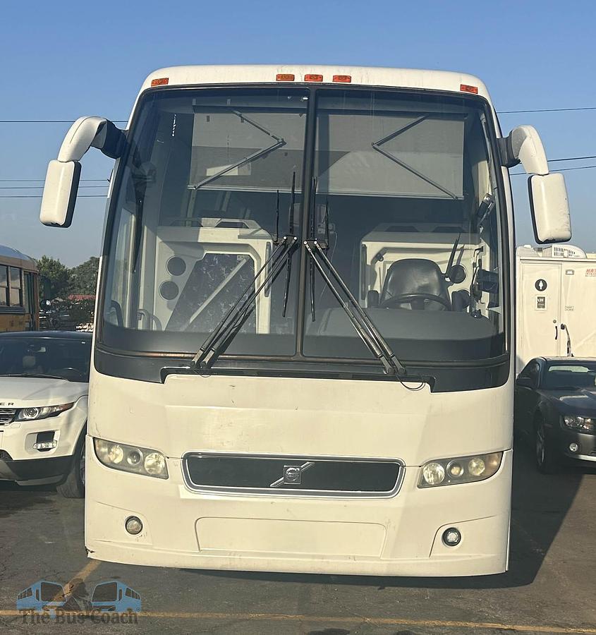 Used 2016 VOLVO 9700